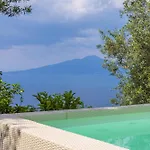 With Pool And Amazing Views * Sorrent